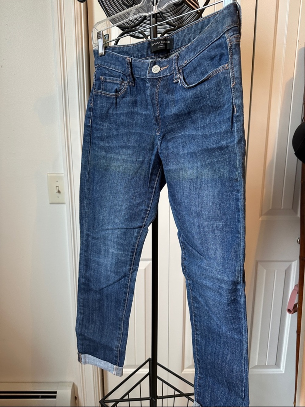 Banana Republic Slim women’s Jeans in Dark Indigo Wash